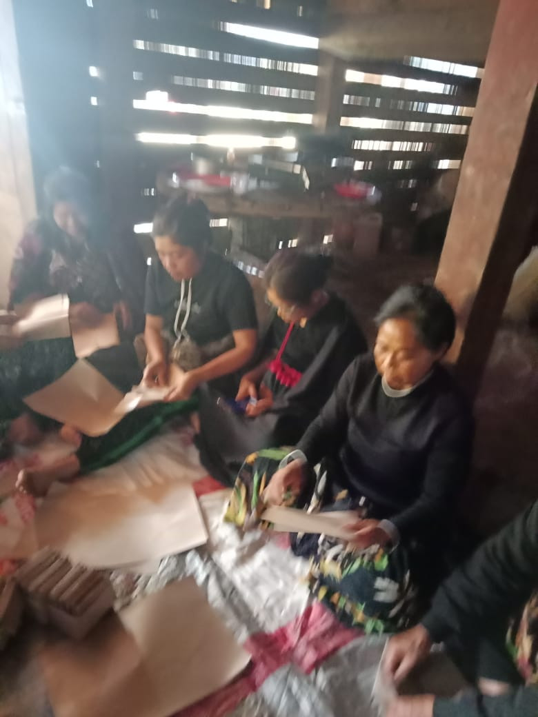 Gotong Rorong dalam Acara Rambu Solo'